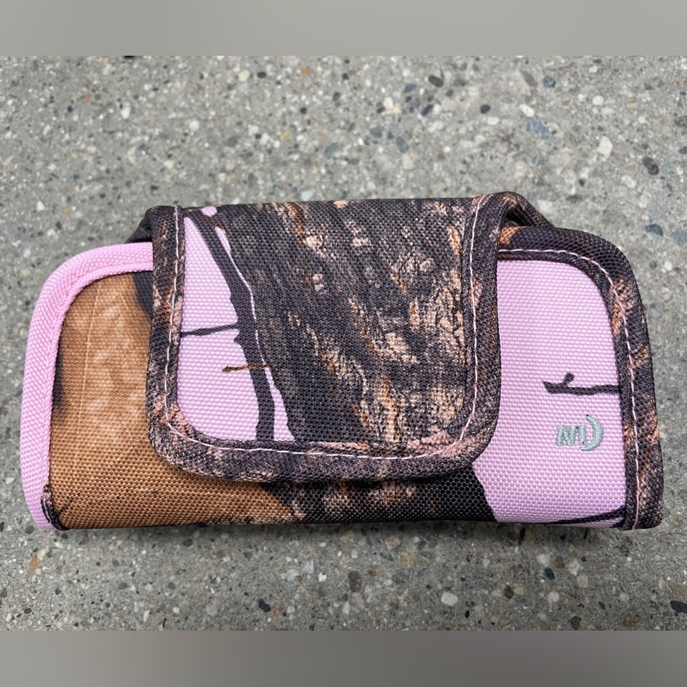 Nite Ize Pink Camo Travel Case Phone/Eyeglass/Wallet Belt Loop Hook Fastener